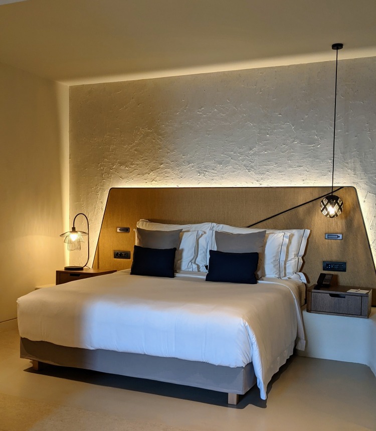 Aegon Mykonos Infinity Suite Revive: bedroom